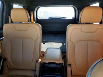 Jeep Grand Cherokee IV 2021 Jeep Grand Cherokee L Summit 2021 5.7 Benzyna 357KM, zdjęcie 10