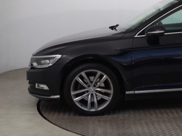 Volkswagen Passat B8 Limousine 2.0 TSI BlueMotion Technology 220KM 2015 VW Passat 2.0 TSI, Salon Polska, Serwis ASO, zdjęcie 14