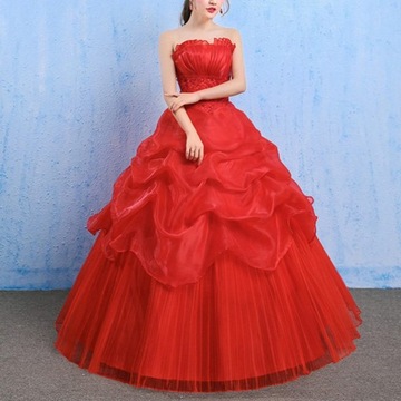 Suknie ślubne dla panny młodej Suknia ślubna z zabudowanym dekoltem Czerwona koronkowa suknia ślubna dla panny młodej