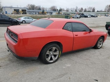 Dodge Challenger III 2015 Dodge Challenger 2015 DODGE CHALLENGER SXT 3.6 Benzyna 305KM, zdjęcie 3