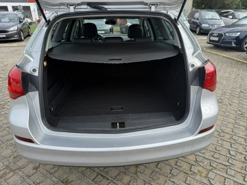 Opel Astra J Sports Tourer 1.7 CDTI ECOTEC 110KM 2012 Opel Astra 1,7 diesel 110KM, zdjęcie 12