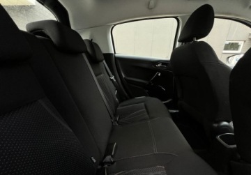 Peugeot 208 I Hatchback 3d 1.0 VTI 68KM 2014 Peugeot 208 klima ISOFIX niski przebieg Warszawa Benzyna 68KM, zdjęcie 9