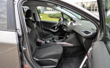 Peugeot 2008 I SUV 1.2 PureTech 110KM 2015 Peugeot 2008 2015 r. 1.2 Benzyna 110KM, zdjęcie 10