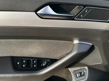 Volkswagen Passat B8 Variant 2.0 TDI BlueMotion SCR 150KM 2016 Volkswagen Passat 2Kpl.Kół, Grzane fot., zdjęcie 31