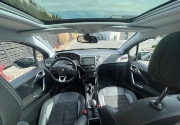 Peugeot 2008 I SUV 1.2 PureTech 82KM 2015 Peugeot 2008 Allure Panorama Navi Serwis Zadbany 1-wlasc Polecam Doposaz, zdjęcie 5