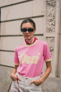 Женская футболка Oui она воскресенье м