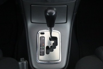 Toyota Avensis II Kombi 2.0 VVT-i 147KM 2005 Toyota Avensis 2.0 VVT-i, Automat, Klima, zdjęcie 18