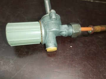 Trabant 601 Faucet - топливный кран открывается ручкой