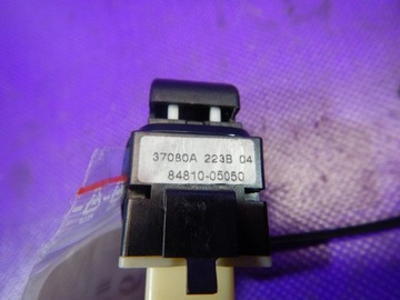 AVENSIS II T25 02- PŘEPÍNAČ SKEL 84810-05050