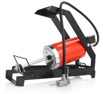 АВТОМОБИЛЬНЫЙ НОЖНОЙ НАСОС с наконечником для манометра