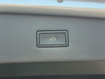 Volkswagen Tiguan II SUV Facelifting 2.0 TDI 150KM 2023 Volkswagen Tiguan 2.0 TDI 150KM,SCR Elegance DSG, Gwarancja, Serwis ASO,FV, zdjęcie 28