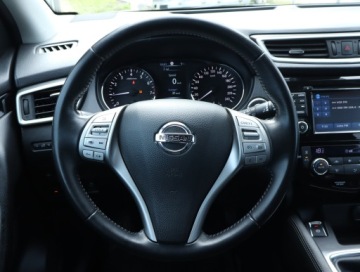 Nissan Qashqai II Crossover 1.2 DIG-T 115KM 2015 Nissan Qashqai 1.2 DIG-T, Salon Polska, Navi, zdjęcie 20