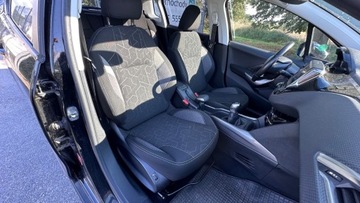 Peugeot 2008 I SUV Facelifting 1.6 BlueHDi 99KM 2017 Peugeot 2008 Raty 1.6 hdi 100KMPanorama chromy serwis ASO wersja STYLE Gwa, zdjęcie 15