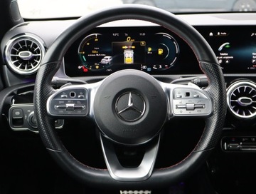 Mercedes Klasa A W177/V177 Hatchback 1.3 200 163KM 2020 Mercedes A A 200, Salon Polska, Automat, Skóra, zdjęcie 16