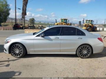 Mercedes Klasa C W205 2017 Mercedes-Benz Klasa C 2017 MERCEDES-BENZ C 300 LUXURYSPORT 2.0 Benzyna, zdjęcie 6