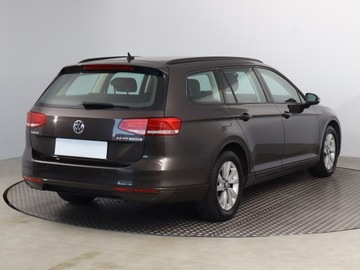 Volkswagen Passat B8 Variant 2.0 TDI BlueMotion SCR 150KM 2017 VW Passat 2.0 TDI, Salon Polska, Navi, Klima, zdjęcie 4