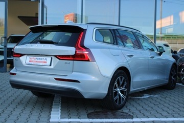 Volvo V60 II  Kombi Facelifting 2.0 B4 197KM 2023 Volvo V60 CORE, zdjęcie 4