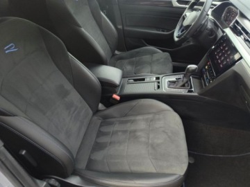 Volkswagen Arteon Shooting Brake R 2.0 TSI 320KM 2022 Volkswagen Arteon Shooting Brake R 4Mot. serwis ASO 2.0TSI 320KM pakiety S, zdjęcie 18