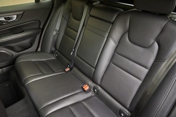 Volvo V60 II  Kombi 2.0 D3 150KM 2020 PIĘKNE V60 MOMENTUM PRO __ KUBEŁKOWE FOTELE, zdjęcie 28