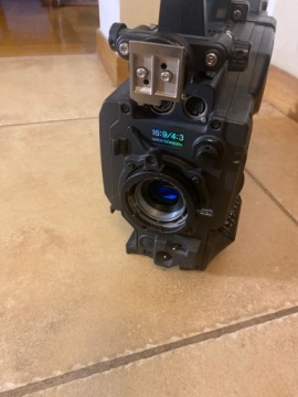 Цифровая видеокамера Sony DXC-D50WS + адаптер CA-TX7P см.!