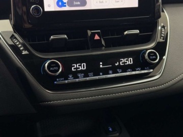 Toyota Corolla XII TS Kombi 2.0 Hybrid Dynamic Force 184KM 2022 Toyota Corolla Comfort Tech Style LED Podgrzewane fotele Kamera Nawi, zdjęcie 22