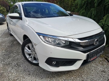 Honda Civic X Sedan 4d 1.5 VTEC Turbo 182KM 2018 HONDA CIVIC X 1.5 BENZYNA 182 KM NISKI PRZEBIEG FULL SERWIS ASO BOGATE WYPO, zdjęcie 5