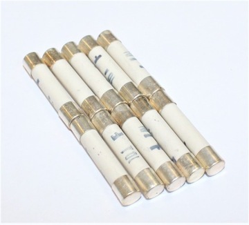 Bezpiecznik ceramiczny 10A 3,15x0,55cm PAKIET10szt