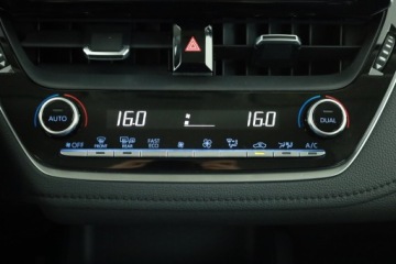 Toyota Corolla XII Sedan 1.5 VVT-i 125KM 2022 Toyota Corolla 1.5 VVT-i, Salon Polska, zdjęcie 11