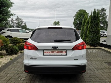 Ford Focus III Kombi Facelifting 1.0 EcoBoost 100KM 2017 Ford Focus 1.0 ECOBOST 100KM Klima Isofix P. fote, zdjęcie 6