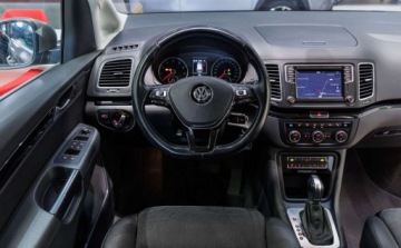 Volkswagen Sharan II Van Facelifting 2.0 TSI 220KM 2016 Volkswagen Sharan 2.0 TSI BMT Highline DSG 2.0 Benzyna 220KM, zdjęcie 6