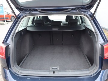 Volkswagen Golf VII Variant 1.6 TDI BlueMotion  110KM 2016 VW Golf 1.6 TDI, Salon Polska, Serwis ASO, Xenon, zdjęcie 13