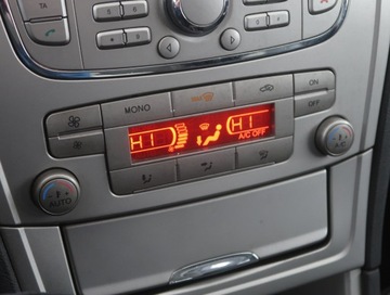 Ford Mondeo IV Hatchback 1.8 Duratorq TDCi 125KM 2010 Ford Mondeo 1.8 TDCi, Salon Polska, Klima, zdjęcie 11