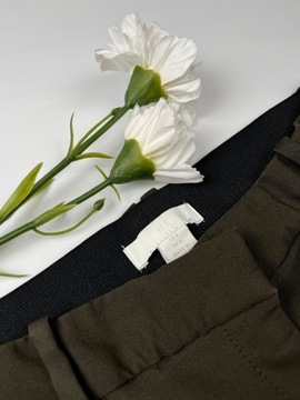 Proste spodnie damskie 7/8 cygaretki oliwkowe gładkie na gumce H&M r. 40
