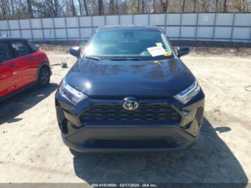 Toyota 2023 Toyota RAV4 Le, 2023r., 2.5L 2.5 Benzyna 203KM, zdjęcie 4
