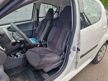 Citroen C1 I Hatchback 3d Facelifting 1.4 HDi 54KM 2009 Citroen C1 kompakt, zdjęcie 4