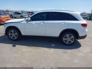 Mercedes GLC C253 2021 Mercedes-Benz GLC 2021r, 300, 2.0L 2.0 Benzyna 255KM, zdjęcie 3