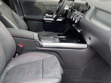 Mercedes GLA II Off-roader Facelifting 1.3 200 163KM 2025 MERCEDES-BENZ GLA 200 AMG Line Suv 1.3 (163KM) 2025, zdjęcie 4