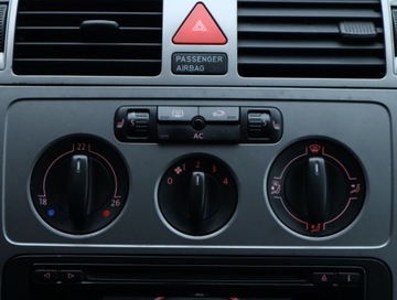 Volkswagen Touran I 1.4 TSI 140KM 2008 VW Touran 1.4 TSI, Navi, Xenon, Klima, Tempomat, zdjęcie 11