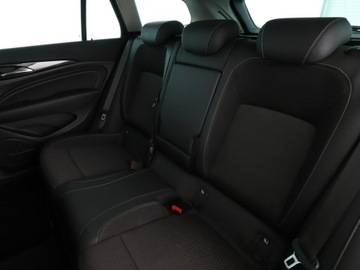 Opel Insignia II Sports Tourer 1.5 Turbo 140KM 2017 Opel Insignia Innovation półskóra niski, zdjęcie 16