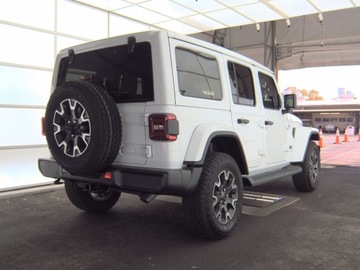 Jeep Wrangler IV 2025 Jeep Wrangler Sahara Convertible 2025 3.6 Benzyna 285KM, zdjęcie 6