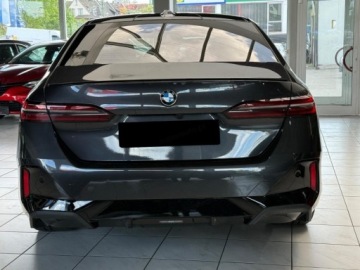 BMW Seria 5 G90-91 Touring 2.0 520d 197KM 2025 BMW Seria 5 520d xDrive Sport Sedan 2.0 (197KM) 2025, zdjęcie 2