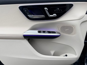 Mercedes GLC C254/X254 2025 GLC Coupe 200 d 4-Matic Avantgarde 2.0 (163KM) 2025, zdjęcie 13