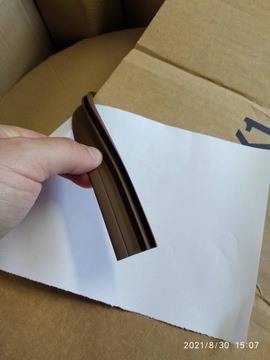 Резиновый уплотнитель для деревянных окон.