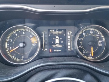 Jeep Cherokee V 2020 Jeep Cherokee JEEP CHEROKEE LATITUDE PLUS 2020 2.4 Benzyna 180KM, zdjęcie 8