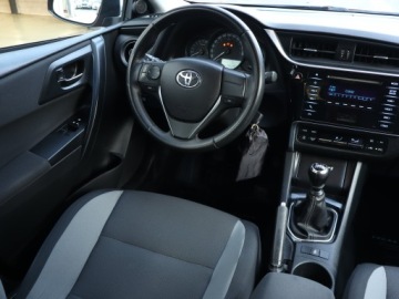 Toyota Auris II Touring Sports Facelifting 1.6 Valvematic 132KM 2016 Toyota Auris 1.6 Valvematic, Salon Polska, Klima, zdjęcie 6