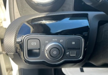 Mercedes Klasa A W177/V177 Hatchback 2.0 200d 150KM 2021 Mercedes-Benz Klasa A 2.0 CDI 150 KM Nawigacja Kamera Panorama Sensor Virt, zdjęcie 11