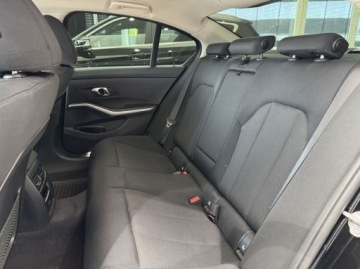 BMW Seria 3 G20-G21 Limuzyna 2.0 318i 156KM 2022 BMW Seria 3 318i Advantage Kamera cofania Podgrzewane fotele LED FV23, zdjęcie 11