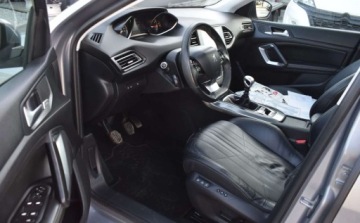 Peugeot 2014 Peugeot 308 308 T9 1.2 Benz 130KM Pelna Opcja,sam parkuje, Nawigacja, Alus, zdjęcie 4