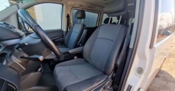 Mercedes Vito W639 Kombi Facelifting 116 CDI 163KM 2012 Mercedes-Benz Vito 2.2 CDI 163KM LED Lift Hak 2.1 Diesel 163KM, zdjęcie 26