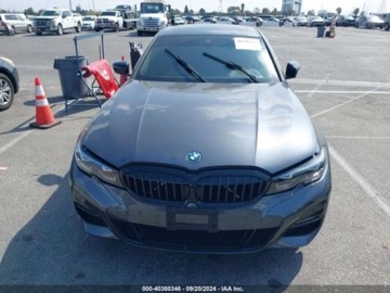 BMW Seria 3 G20-G21 2022 BMW Seria 3 2022r, 330E, 2.0L, Hybrid 2.0 Hybryda 288KM, zdjęcie 2